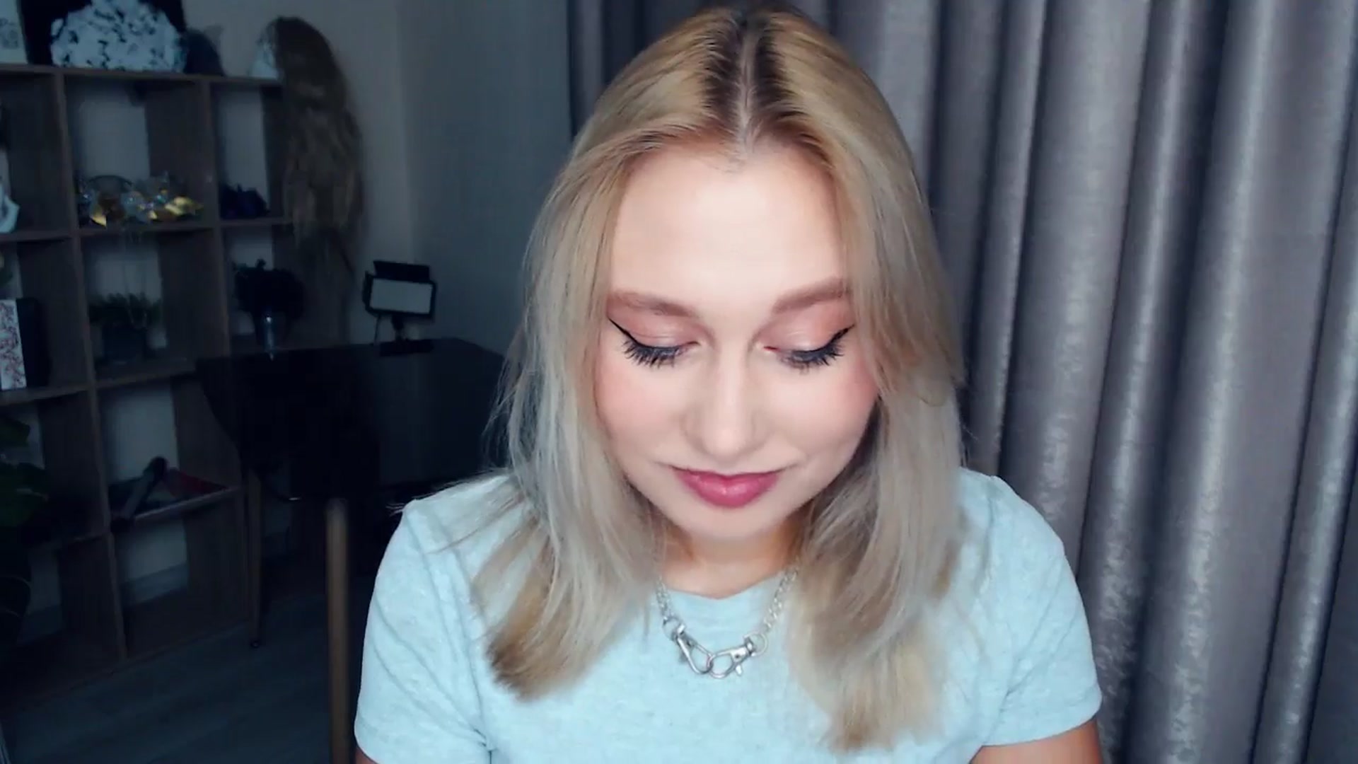 Gallery image thumbnail from Kukla_kolduna's myfreecams stream on, 11/23/2025, 15:55 image 15 of 20