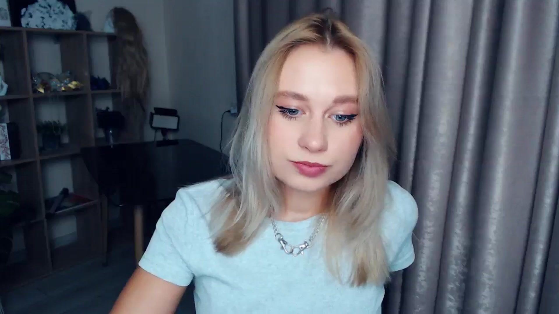 Gallery image thumbnail from Kukla_kolduna's myfreecams stream on, 11/23/2025, 15:55 image 16 of 20