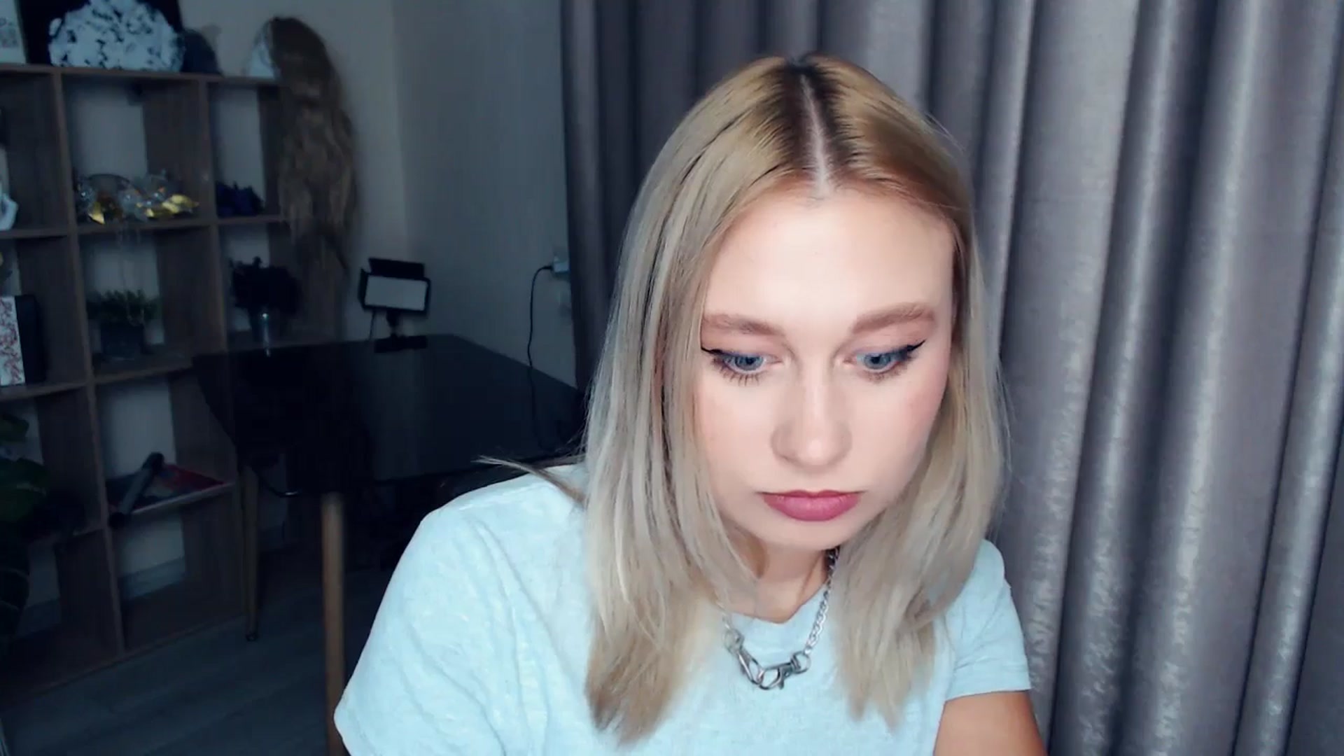 Gallery image thumbnail from Kukla_kolduna's myfreecams stream on, 11/23/2025, 16:53 image 5 of 20