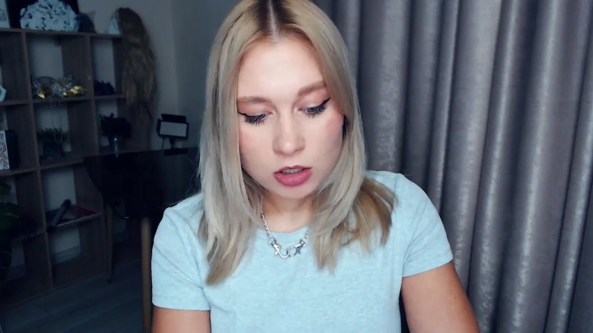 Gallery image thumbnail from Kukla_kolduna's myfreecams stream on, 11/23/2025, 16:53 image 14 of 20
