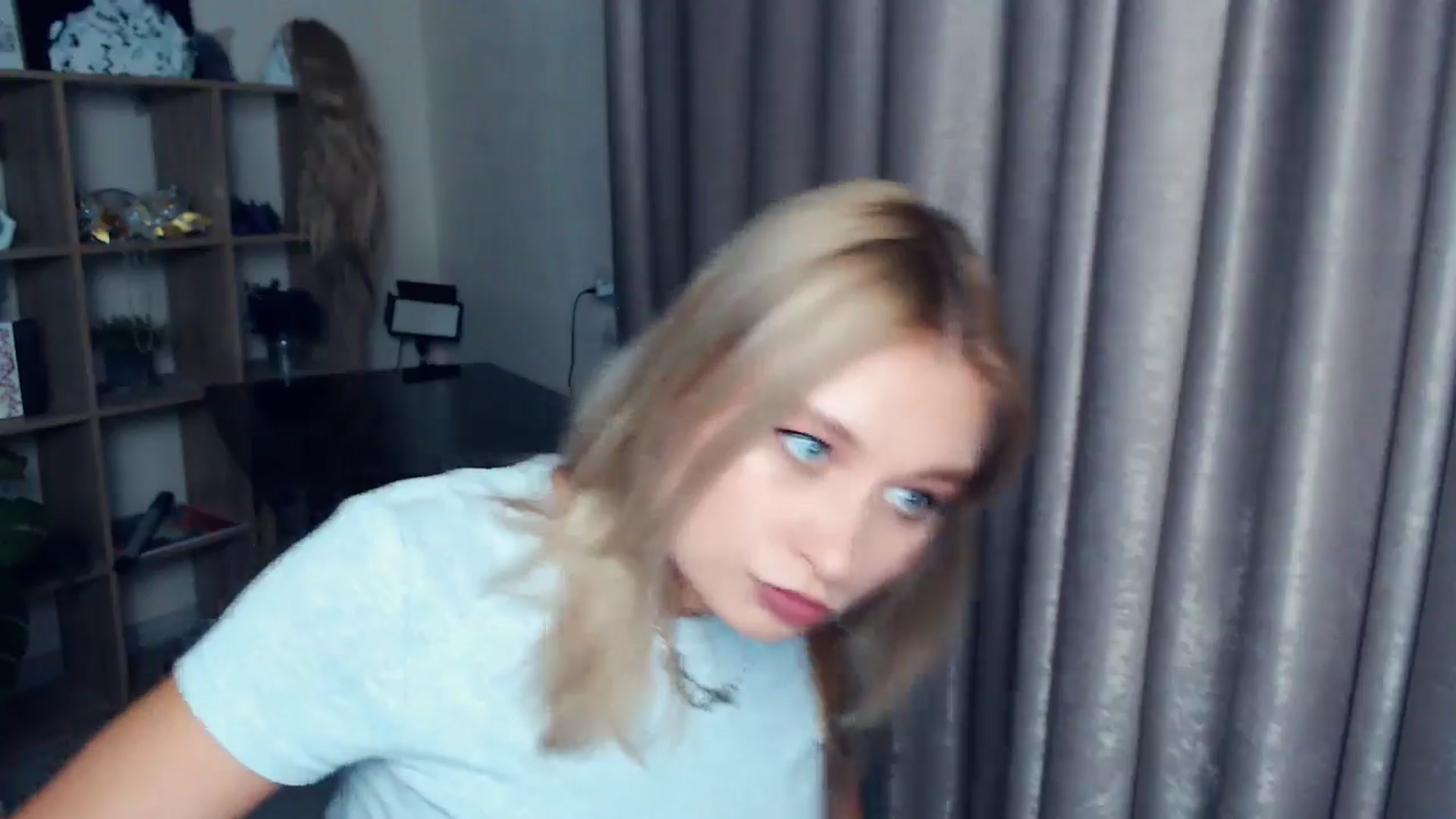 Gallery image thumbnail from Kukla_kolduna's myfreecams stream on, 11/23/2025, 16:53 image 11 of 20