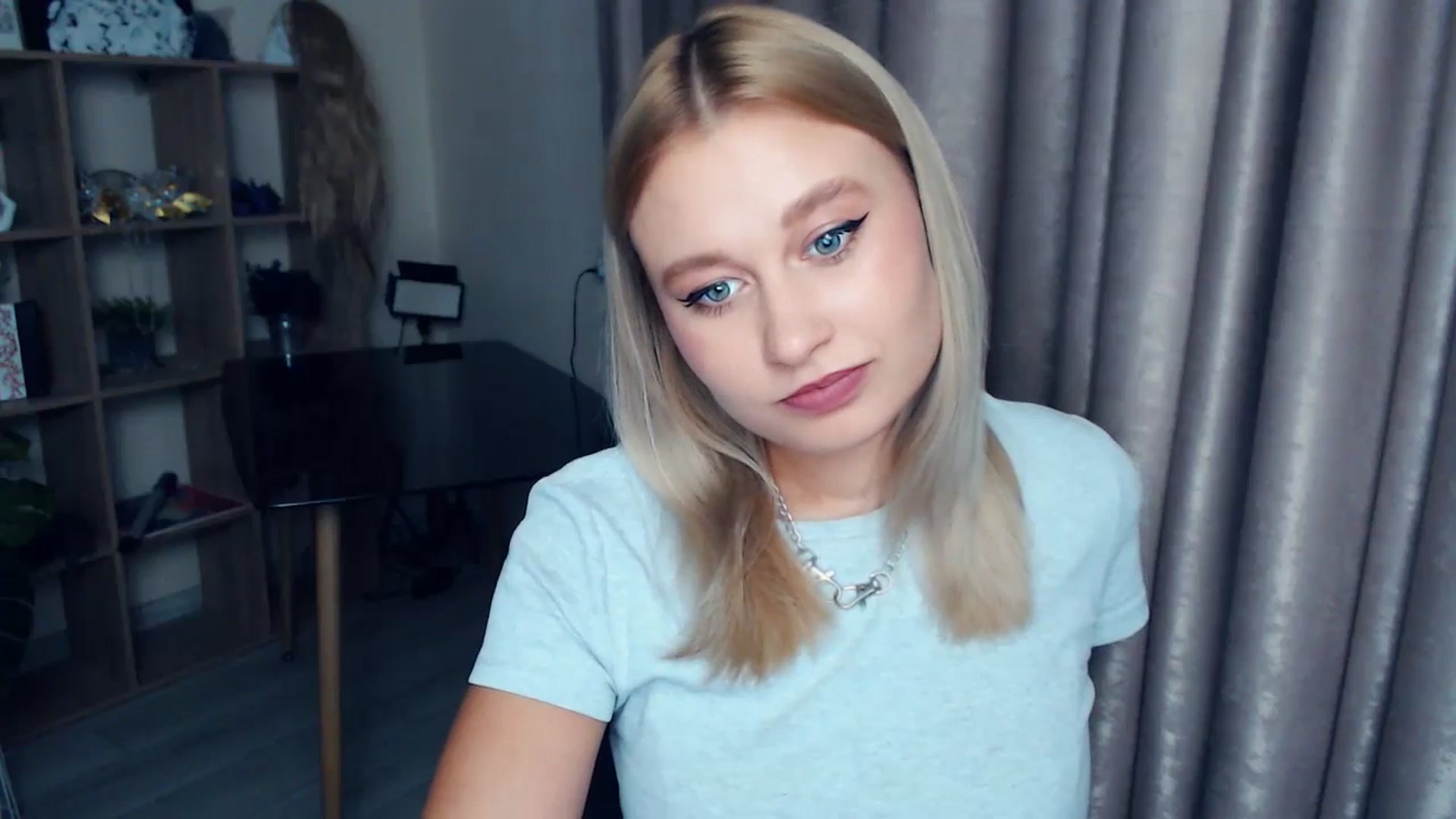 Gallery image thumbnail from Kukla_kolduna's myfreecams stream on, 11/23/2025, 18:45 image 2 of 20