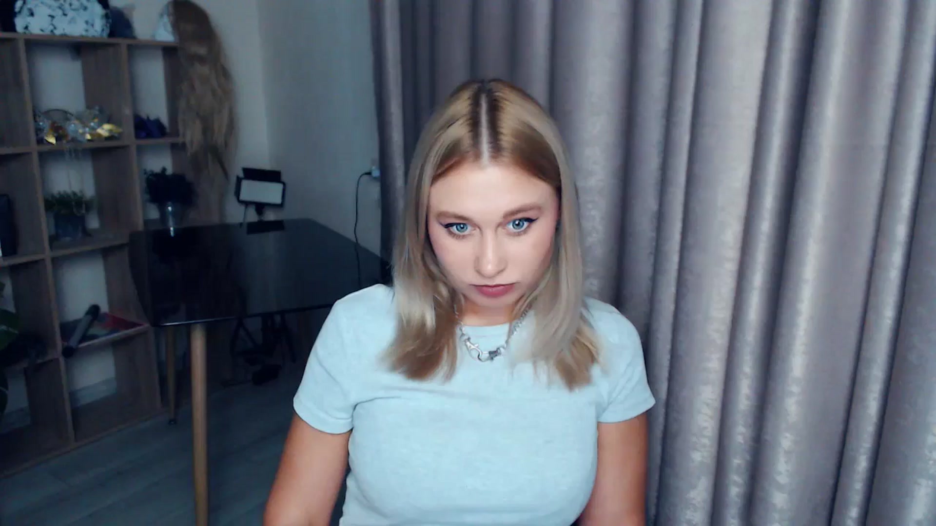 Gallery image thumbnail from Kukla_kolduna's myfreecams stream on, 11/23/2025, 18:45 image 11 of 20