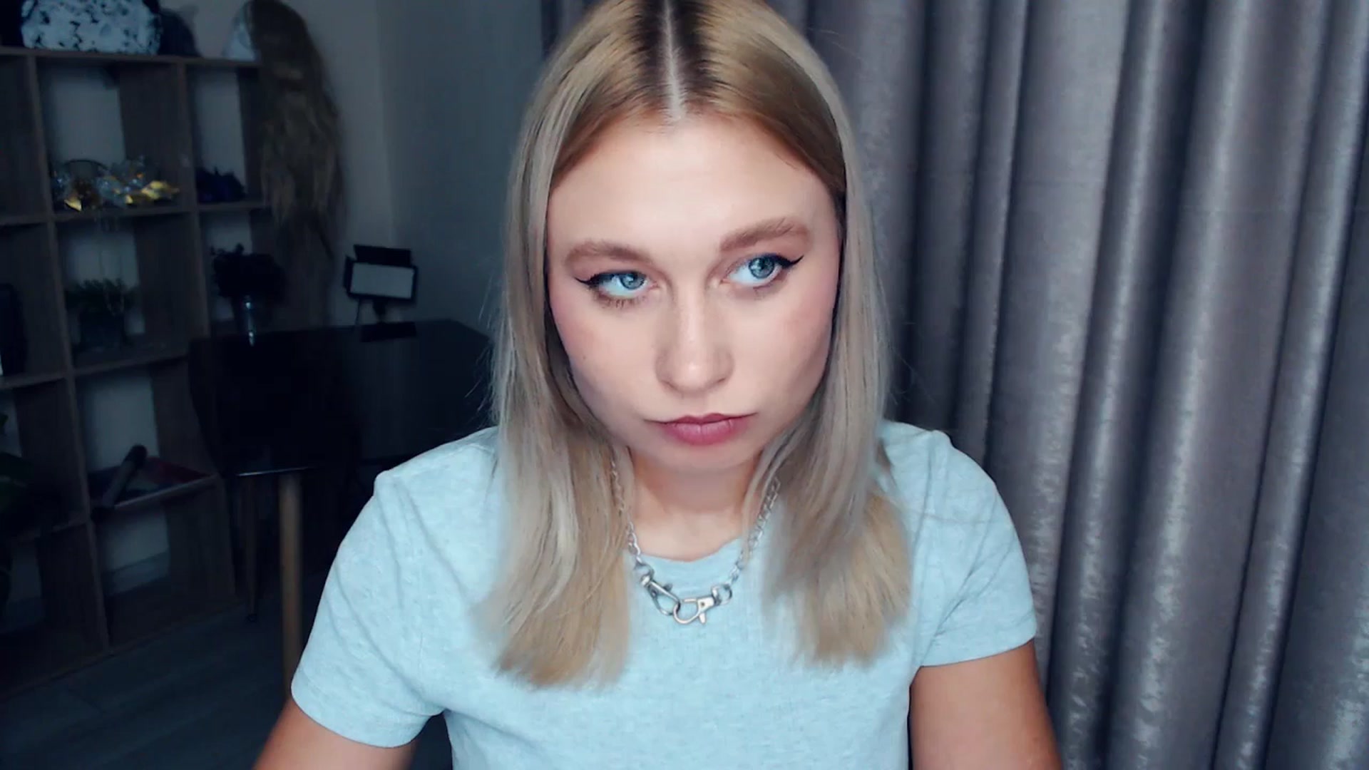 Gallery image thumbnail from Kukla_kolduna's myfreecams stream on, 11/23/2025, 18:45 image 13 of 20