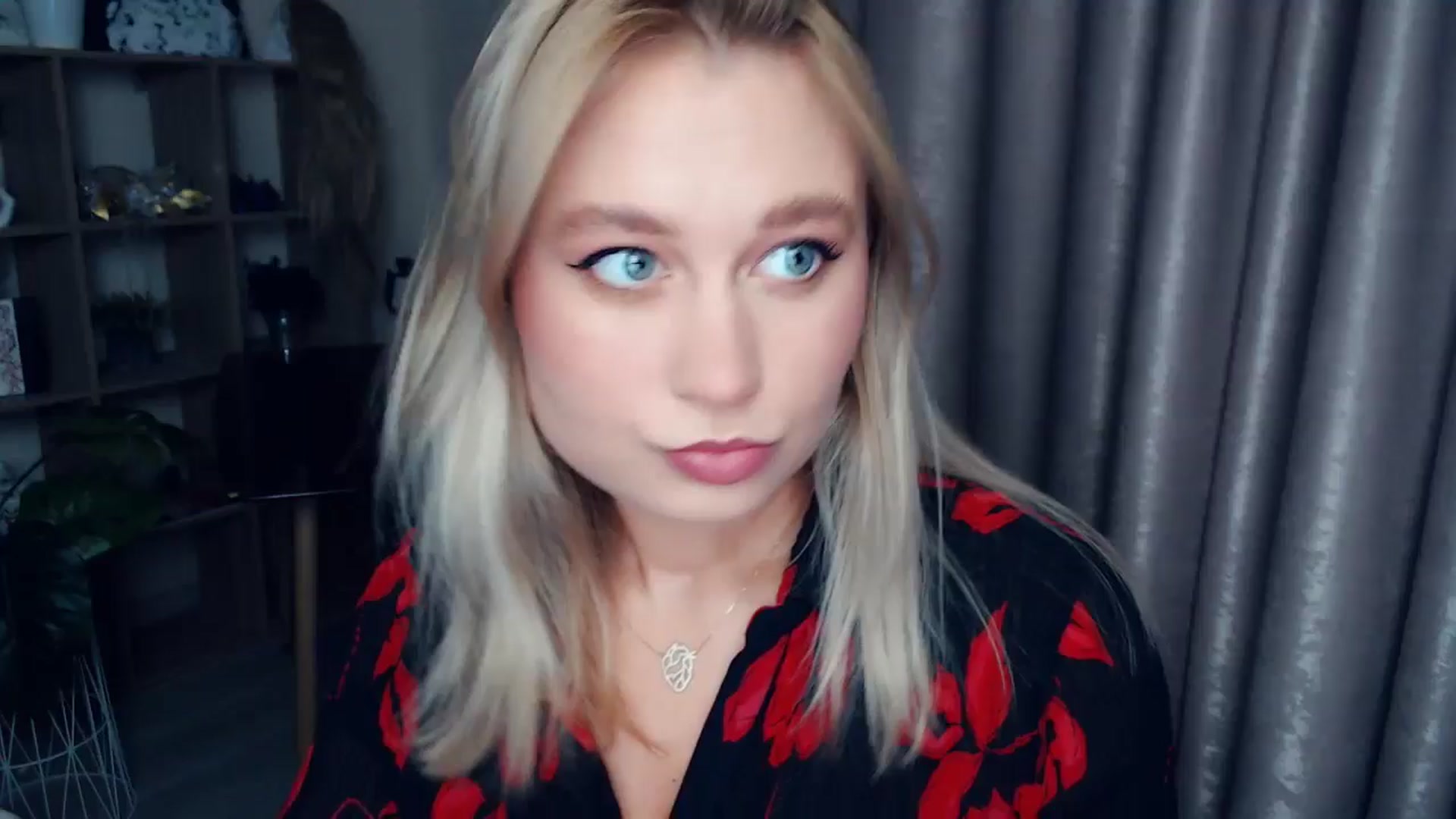 Gallery image thumbnail from Kukla_kolduna's myfreecams stream on, 11/26/2025, 16:37 image 11 of 20