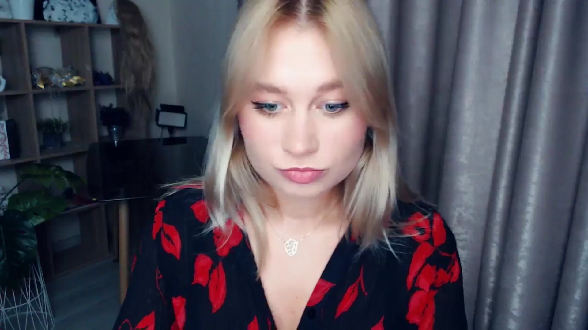 Gallery image thumbnail from Kukla_kolduna's myfreecams stream on, 11/26/2025, 16:37 image 18 of 20
