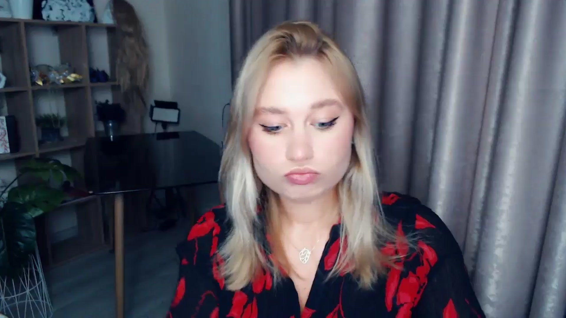 Gallery image thumbnail from Kukla_kolduna's myfreecams stream on, 11/26/2025, 16:37 image 12 of 20