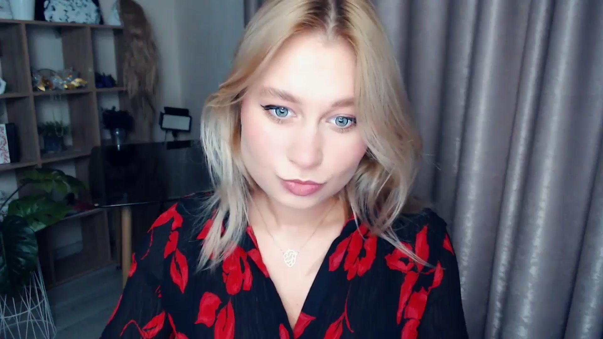 Gallery image thumbnail from Kukla_kolduna's myfreecams stream on, 11/26/2025, 16:37 image 17 of 20