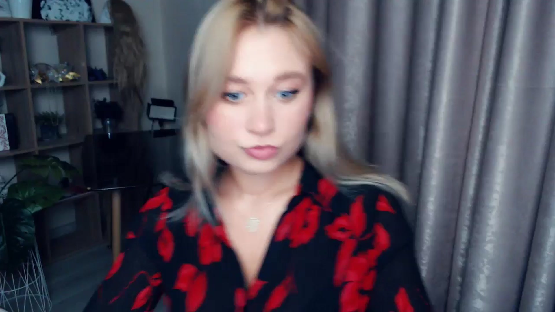 Gallery image thumbnail from Kukla_kolduna's myfreecams stream on, 11/26/2025, 16:37 image 14 of 20