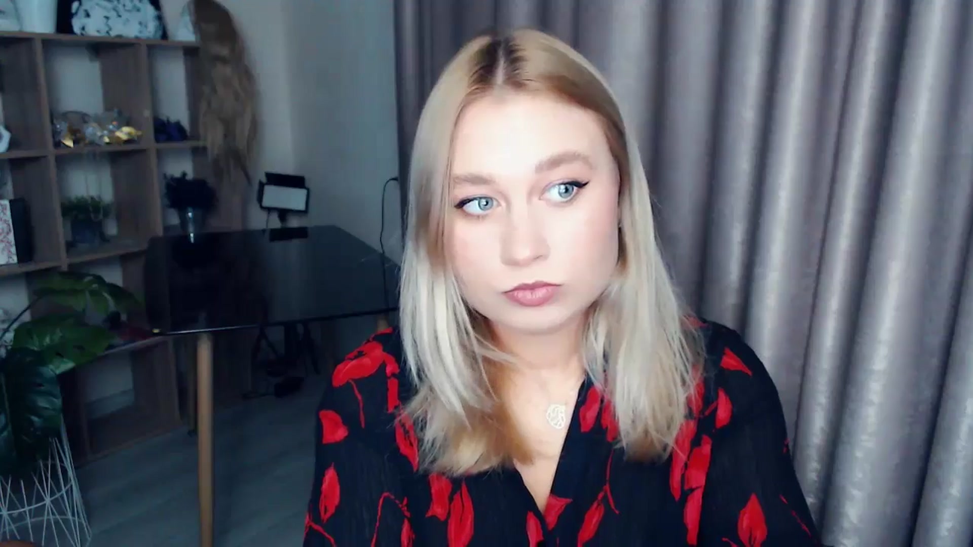 Gallery image thumbnail from Kukla_kolduna's myfreecams stream on, 11/26/2025, 16:37 image 4 of 20