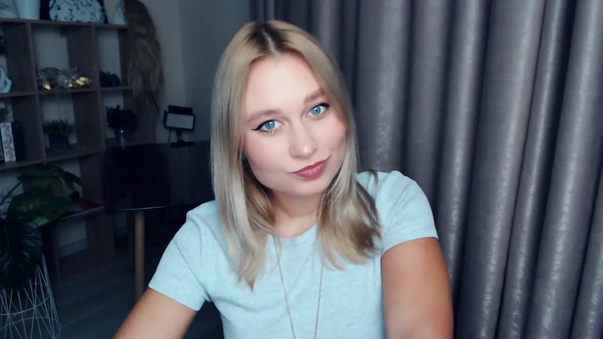 Gallery image thumbnail from Kukla_kolduna's myfreecams stream on, 11/27/2025, 17:21 image 17 of 20