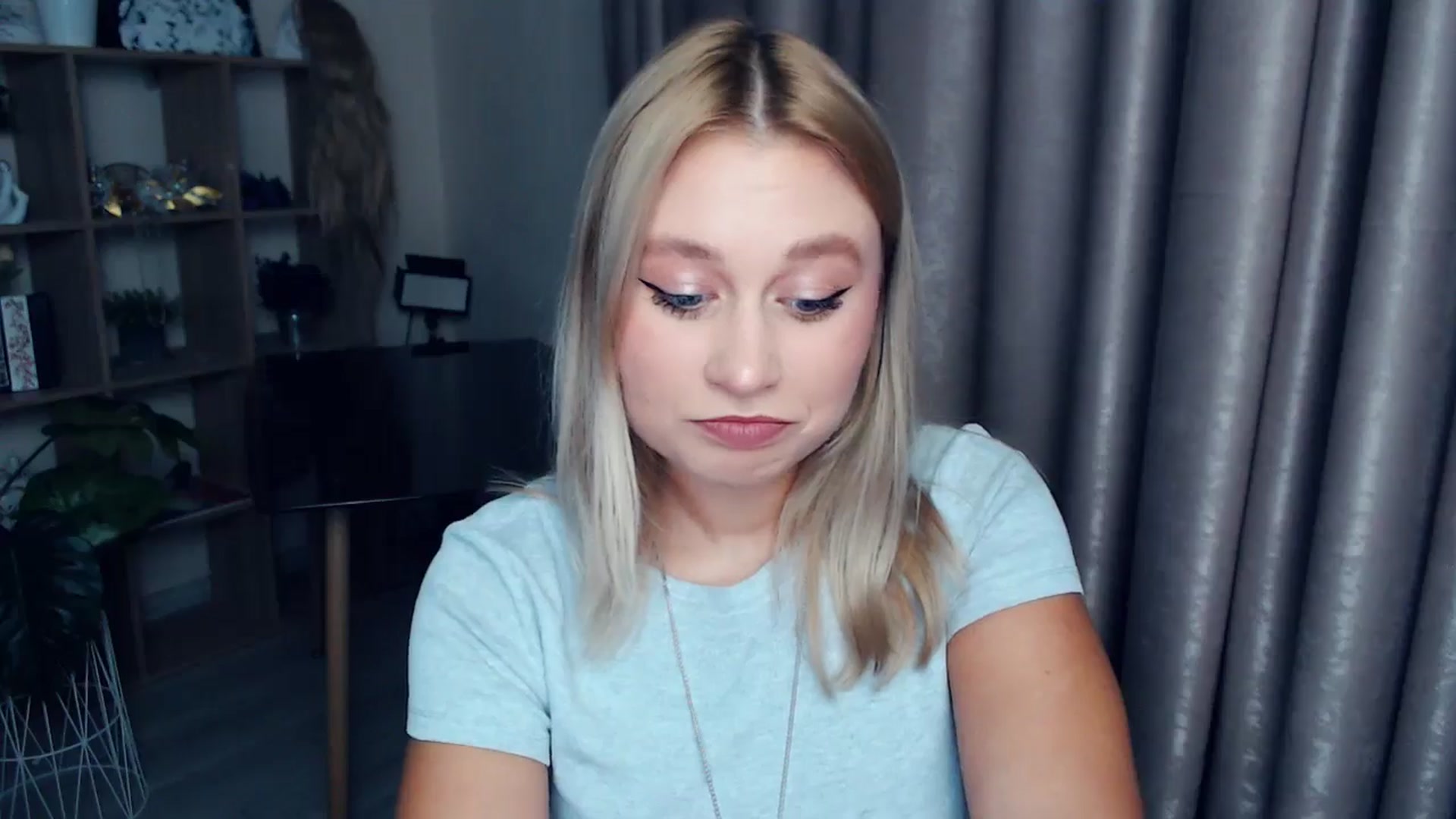 Gallery image thumbnail from Kukla_kolduna's myfreecams stream on, 11/27/2025, 17:21 image 3 of 20