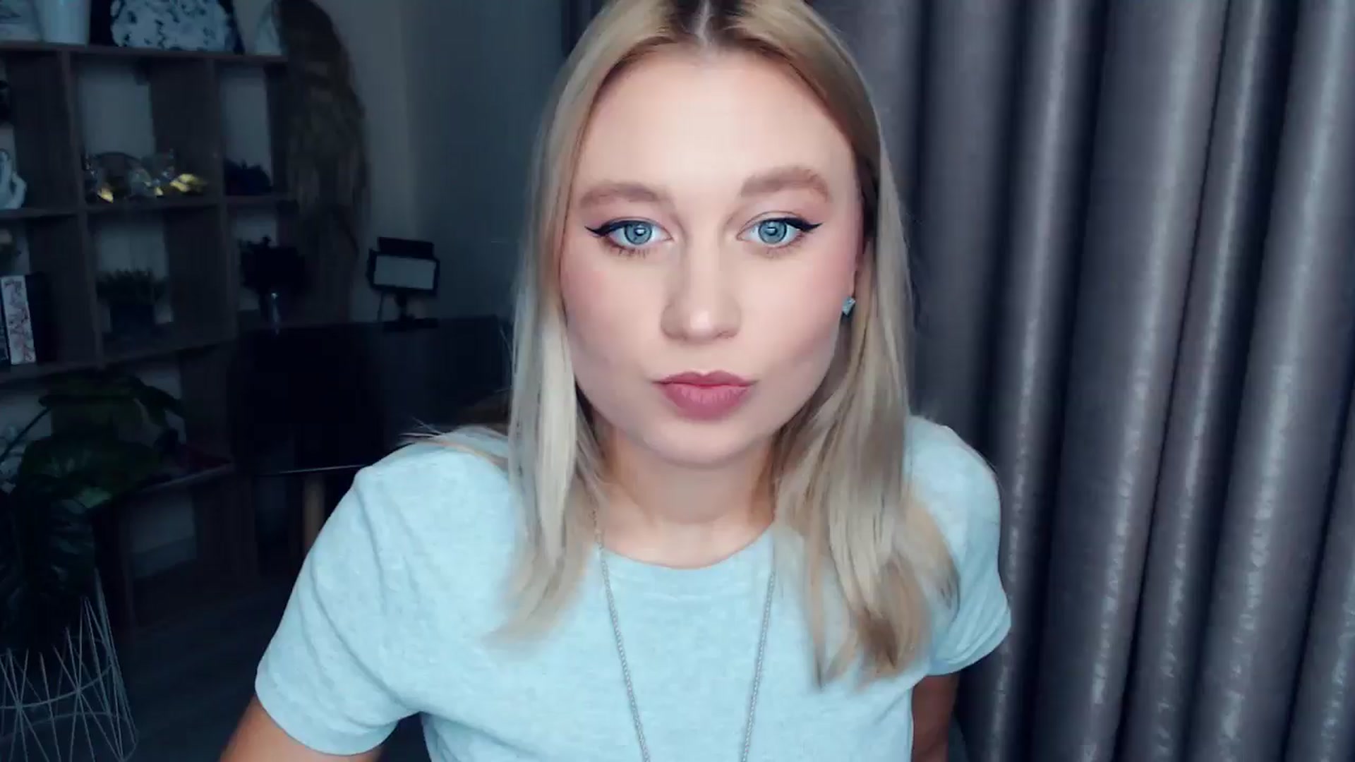 Gallery image thumbnail from Kukla_kolduna's myfreecams stream on, 11/27/2025, 17:21 image 2 of 20