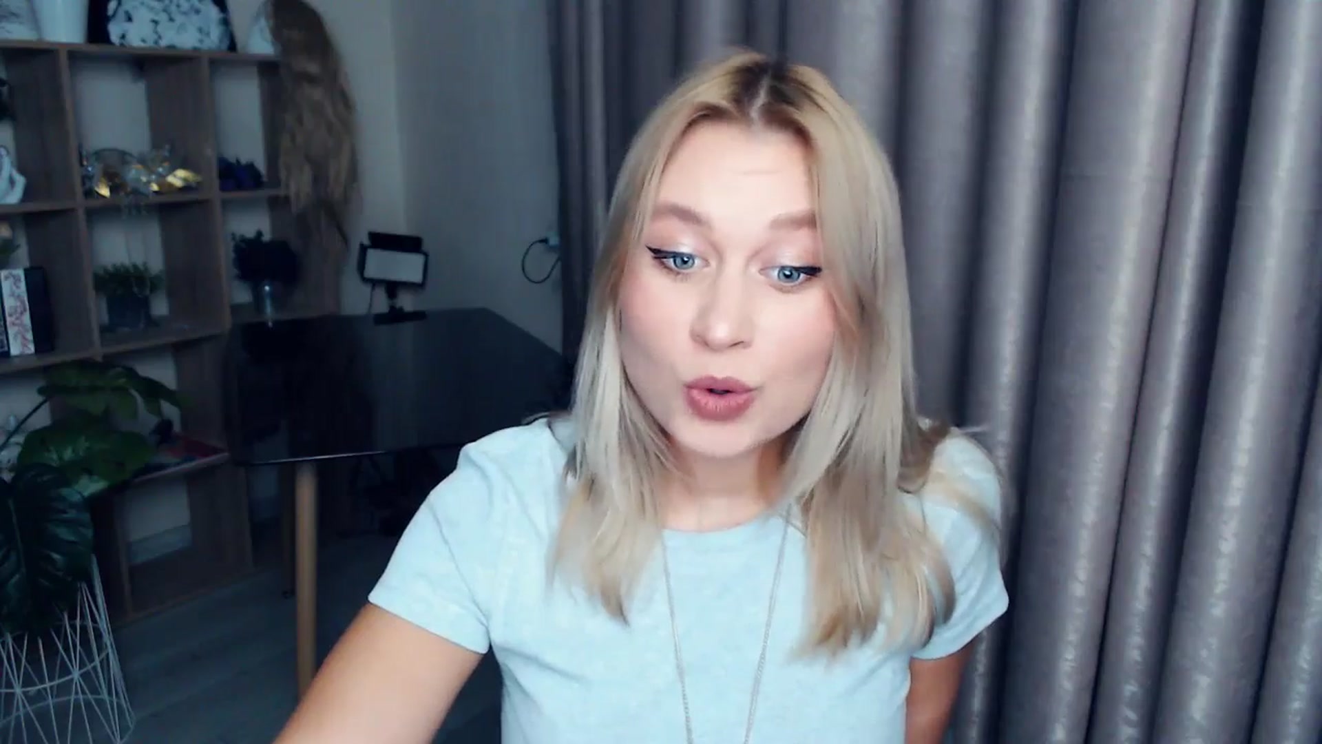 Gallery image thumbnail from Kukla_kolduna's myfreecams stream on, 11/27/2025, 17:21 image 12 of 20