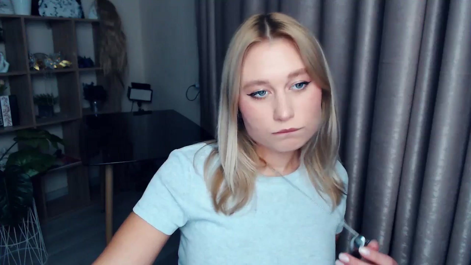 Gallery image thumbnail from Kukla_kolduna's myfreecams stream on, 11/27/2025, 17:21 image 9 of 20