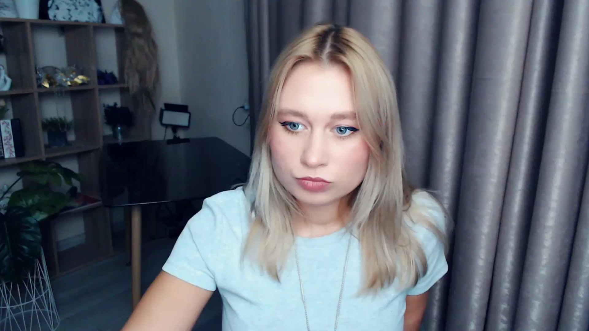 Gallery image thumbnail from Kukla_kolduna's myfreecams stream on, 11/27/2025, 17:21 image 11 of 20