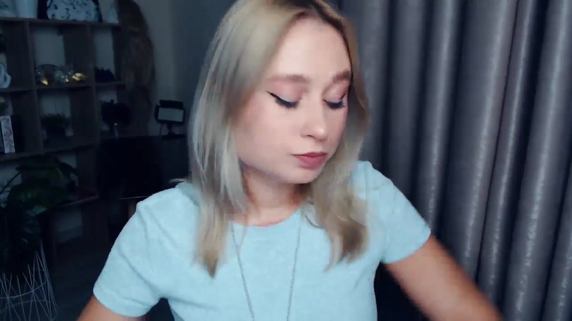 Gallery image thumbnail from Kukla_kolduna's myfreecams stream on, 11/27/2025, 17:21 image 14 of 20