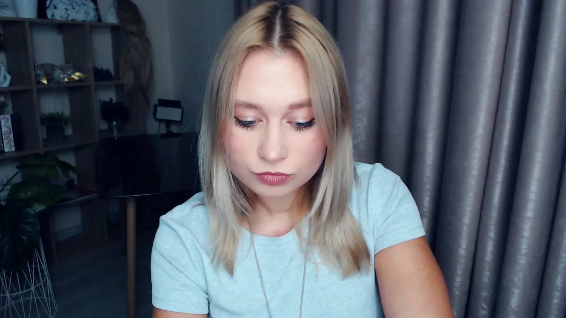 Gallery image thumbnail from Kukla_kolduna's myfreecams stream on, 11/27/2025, 17:21 image 16 of 20