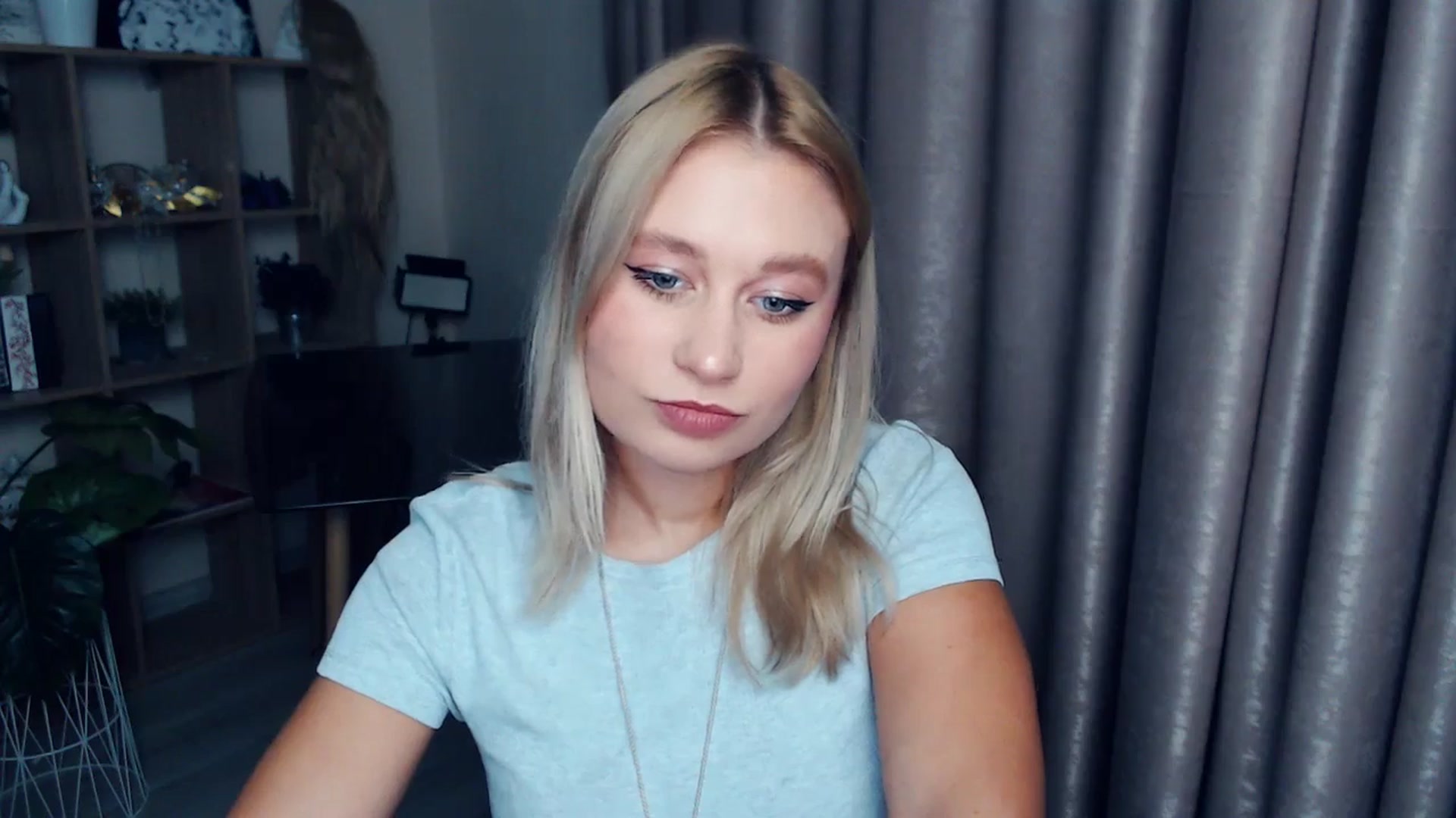 Gallery image thumbnail from Kukla_kolduna's myfreecams stream on, 11/27/2025, 17:21 image 4 of 20