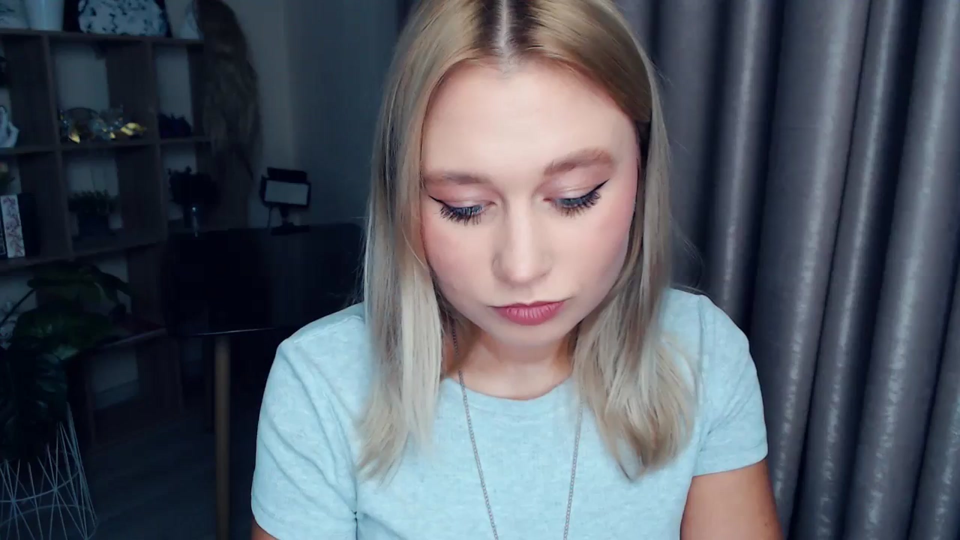 Gallery image thumbnail from Kukla_kolduna's myfreecams stream on, 11/27/2025, 17:21 image 8 of 20