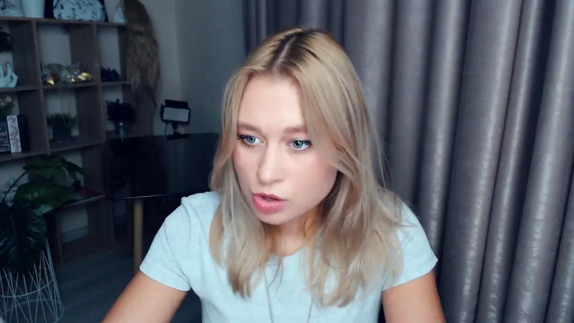 Gallery image thumbnail from Kukla_kolduna's myfreecams stream on, 11/27/2025, 18:47 image 11 of 20