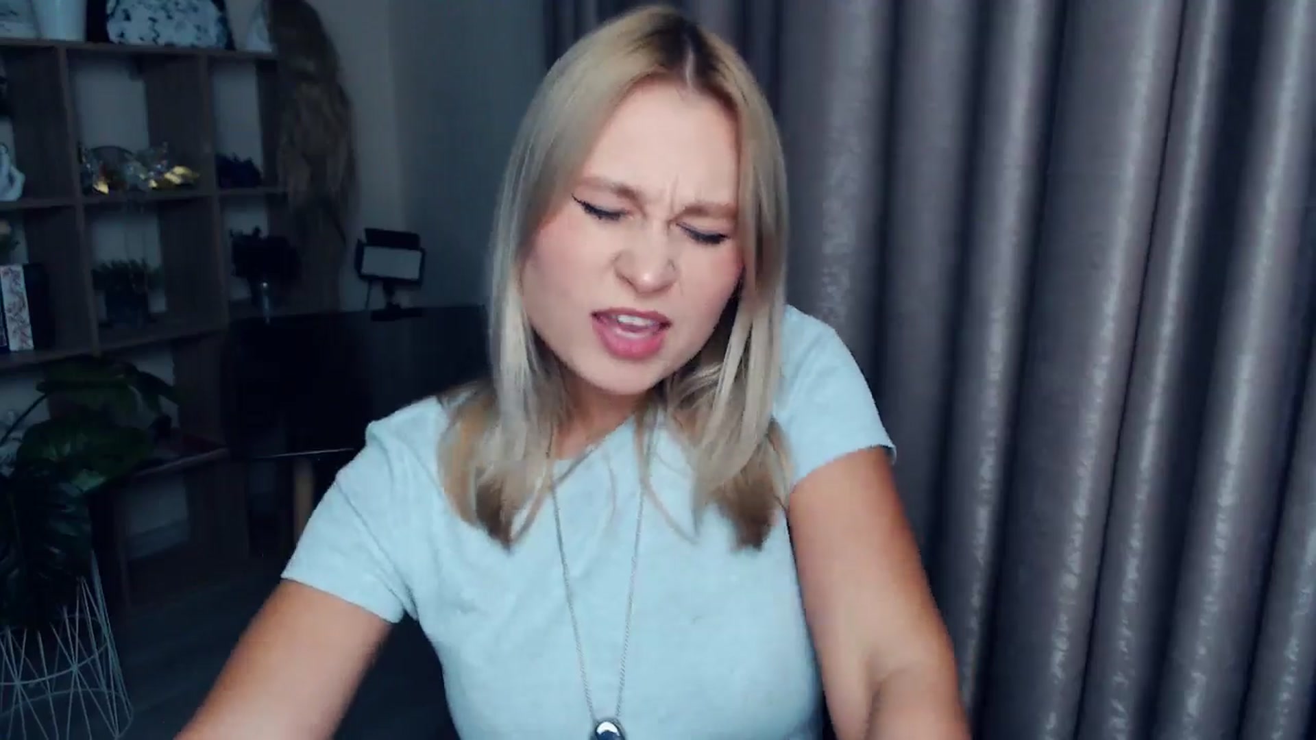 Gallery image thumbnail from Kukla_kolduna's myfreecams stream on, 11/27/2025, 18:47 image 4 of 20