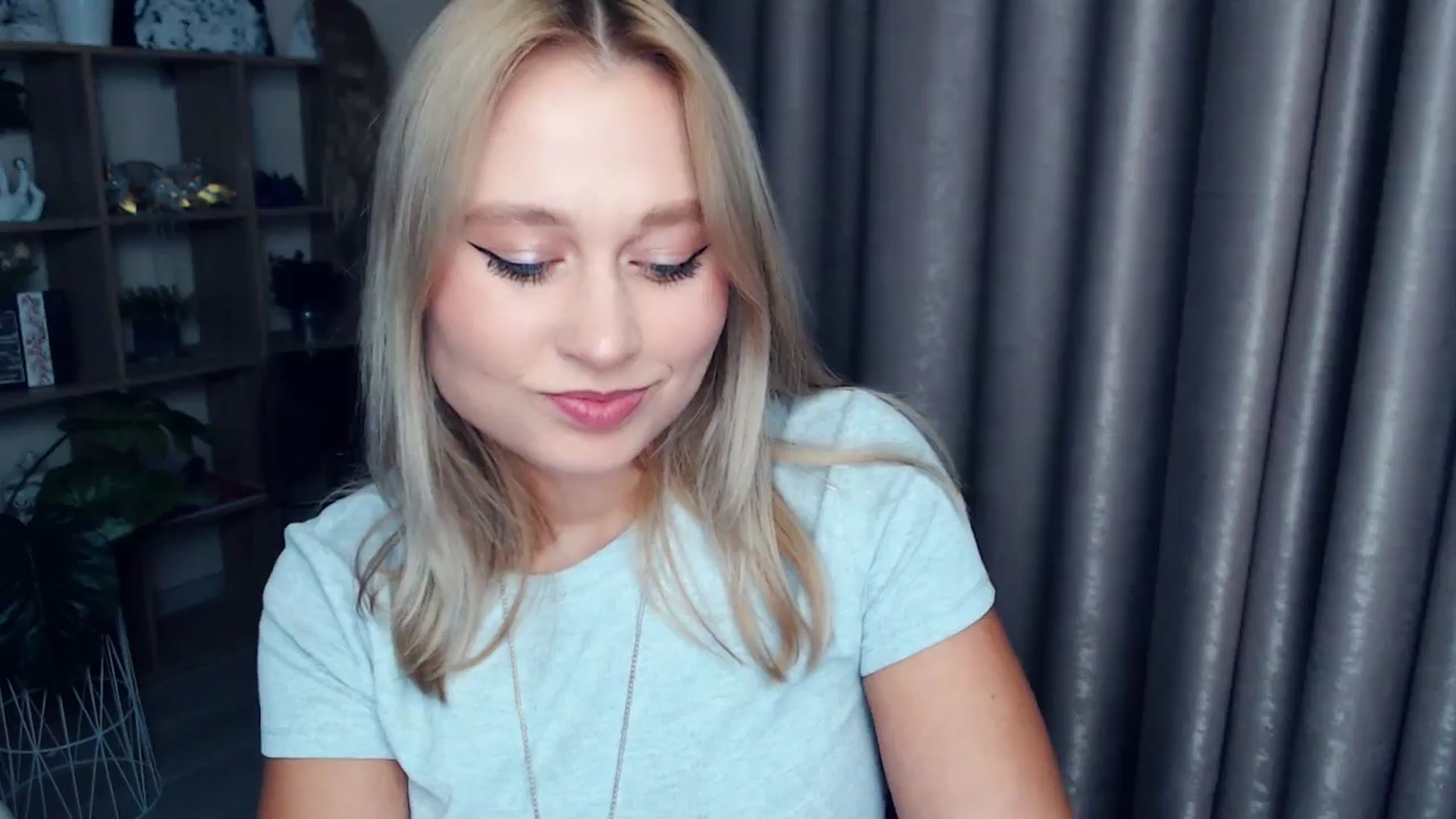 Gallery image thumbnail from Kukla_kolduna's myfreecams stream on, 11/27/2025, 18:47 image 14 of 20