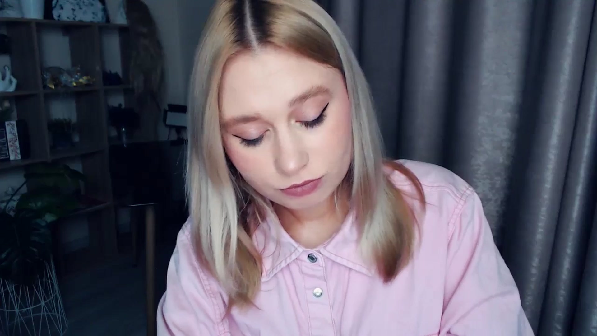 Gallery image thumbnail from Kukla_kolduna's myfreecams stream on, 11/29/2025, 17:09 image 6 of 20