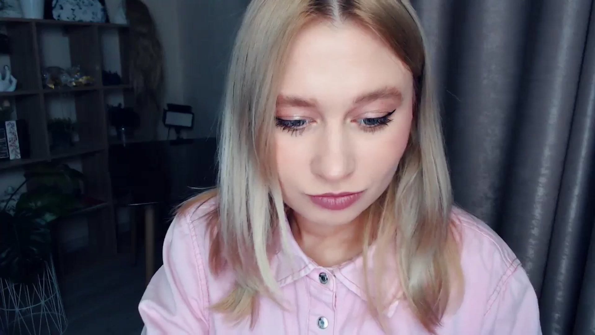 Gallery image thumbnail from Kukla_kolduna's myfreecams stream on, 11/29/2025, 17:09 image 9 of 20