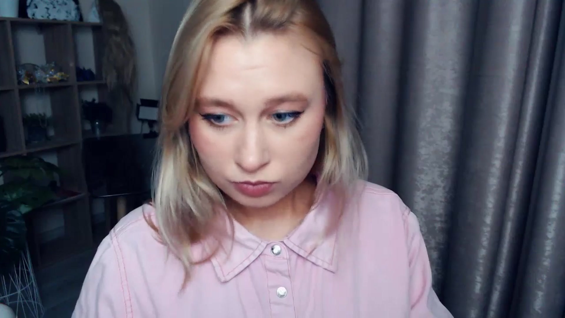 Gallery image thumbnail from Kukla_kolduna's myfreecams stream on, 11/29/2025, 18:36 image 17 of 20