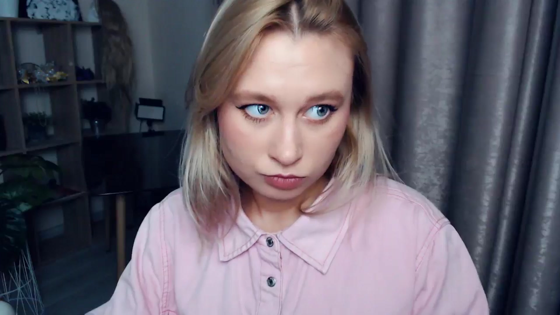 Gallery image thumbnail from Kukla_kolduna's myfreecams stream on, 11/29/2025, 18:36 image 16 of 20