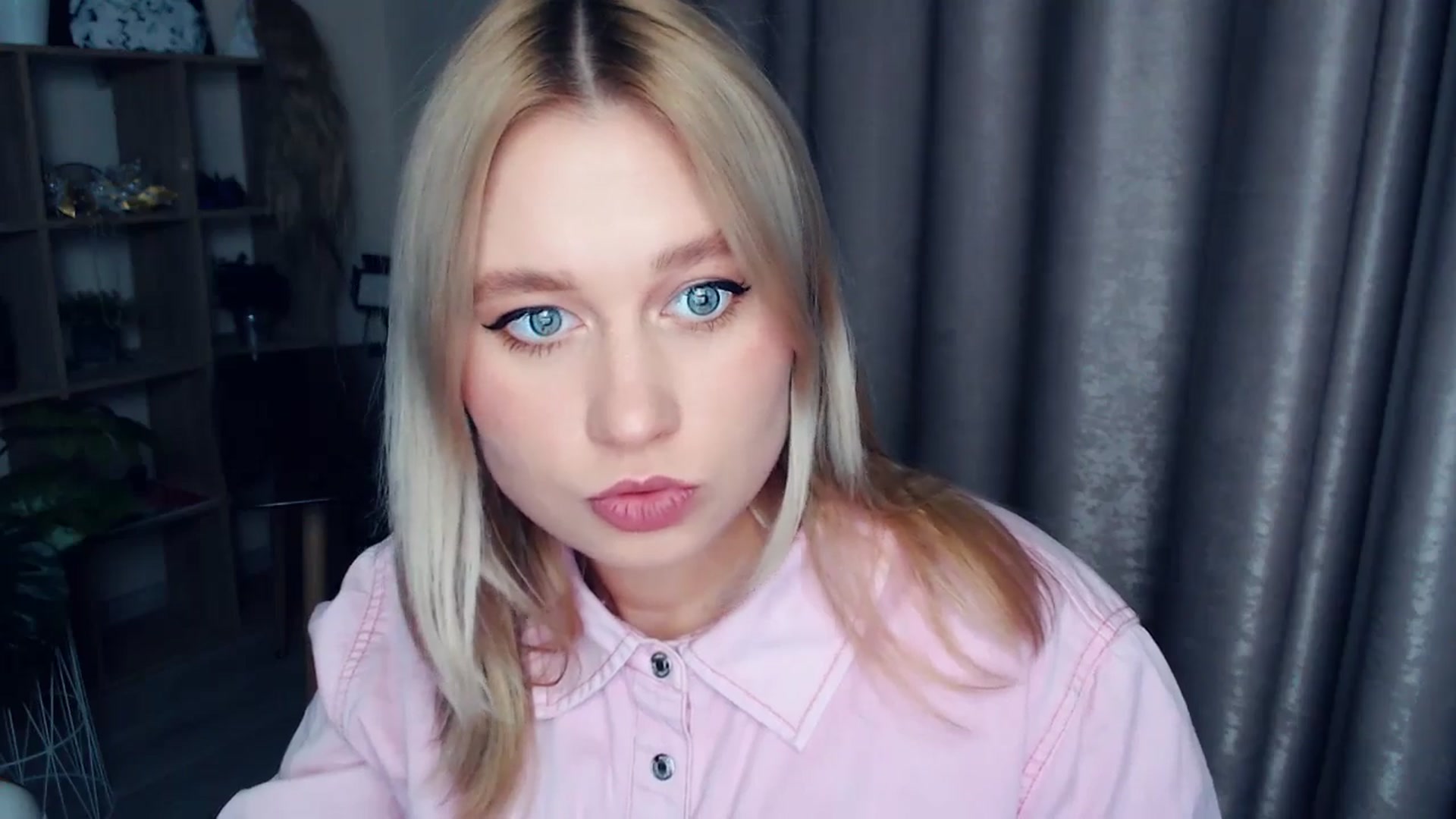 Gallery image thumbnail from Kukla_kolduna's myfreecams stream on, 11/29/2025, 18:36 image 12 of 20