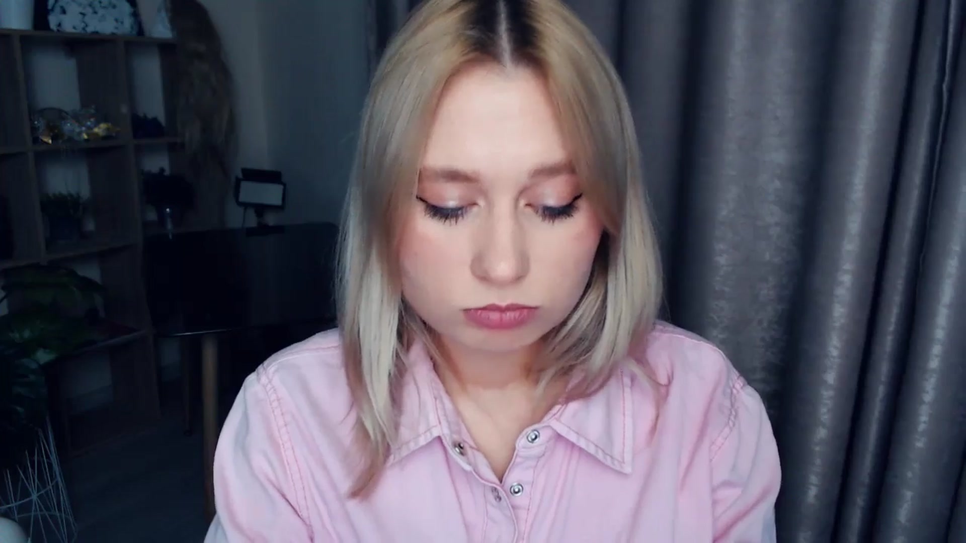 Gallery image thumbnail from Kukla_kolduna's myfreecams stream on, 11/30/2025, 02:44 image 20 of 20