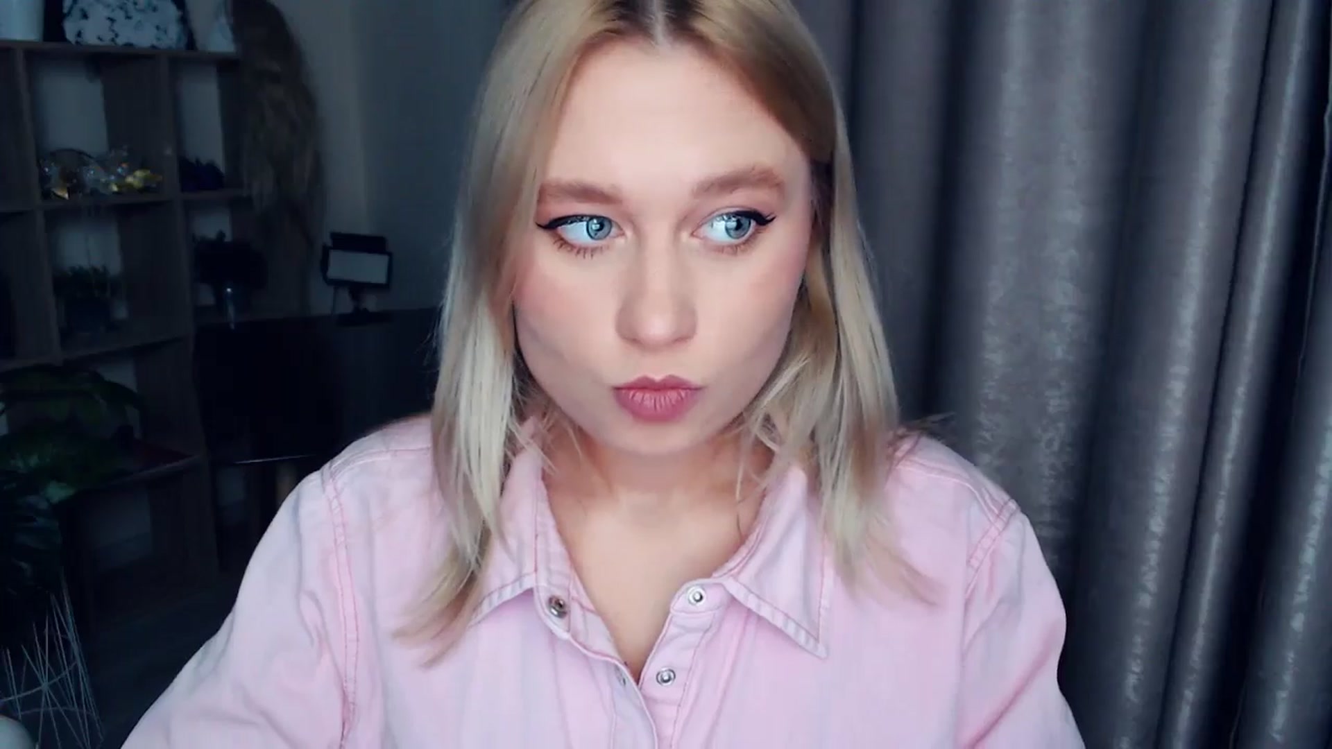Gallery image thumbnail from Kukla_kolduna's myfreecams stream on, 11/30/2025, 02:44 image 10 of 20