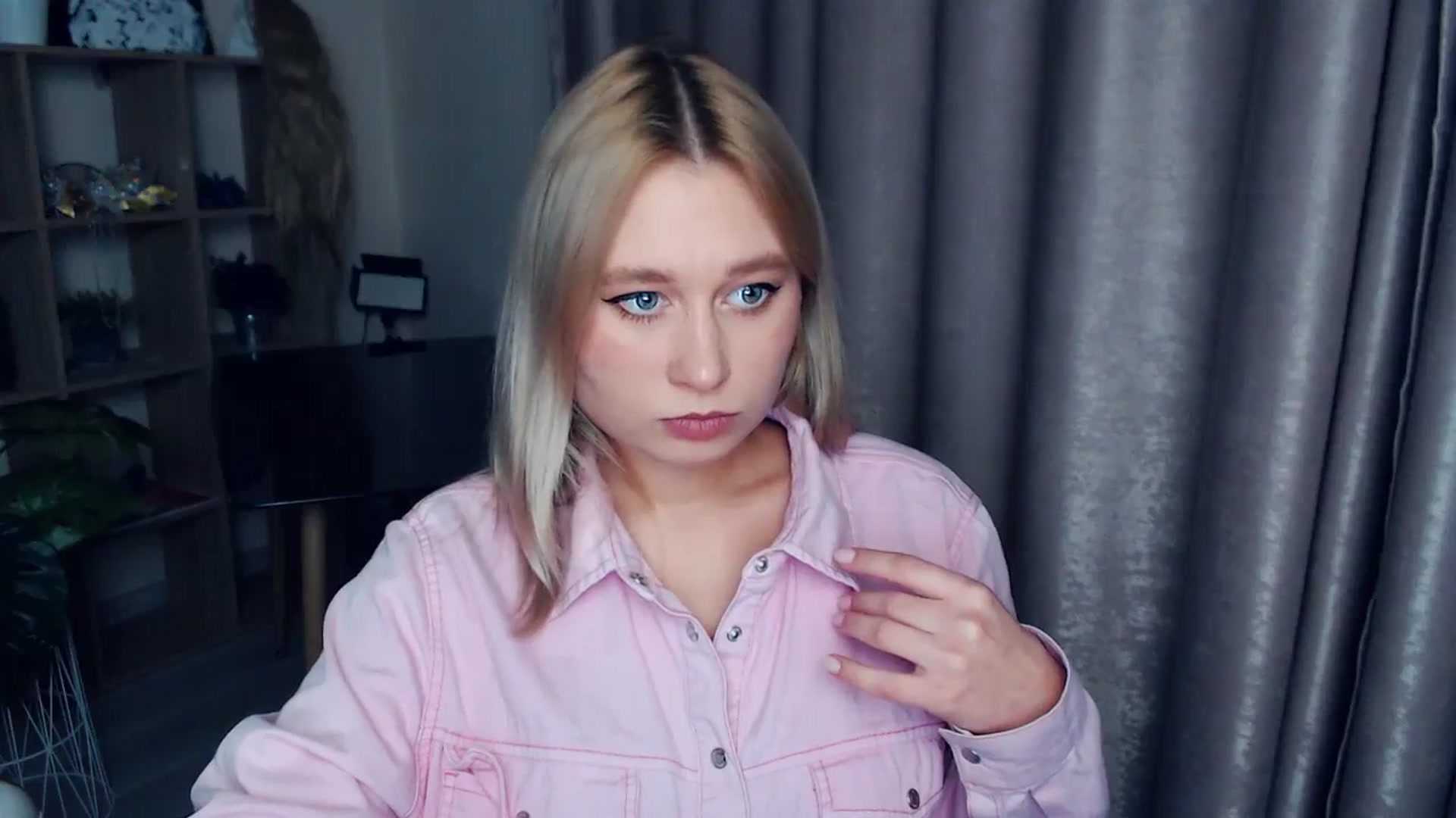 Gallery image thumbnail from Kukla_kolduna's myfreecams stream on, 11/30/2025, 02:44 image 16 of 20