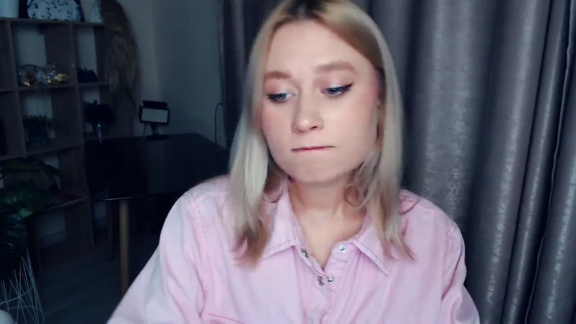 Gallery image thumbnail from Kukla_kolduna's myfreecams stream on, 11/30/2025, 02:44 image 12 of 20