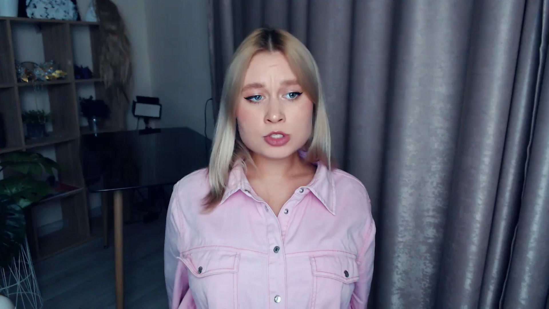 Gallery image thumbnail from Kukla_kolduna's myfreecams stream on, 11/30/2025, 02:44 image 17 of 20