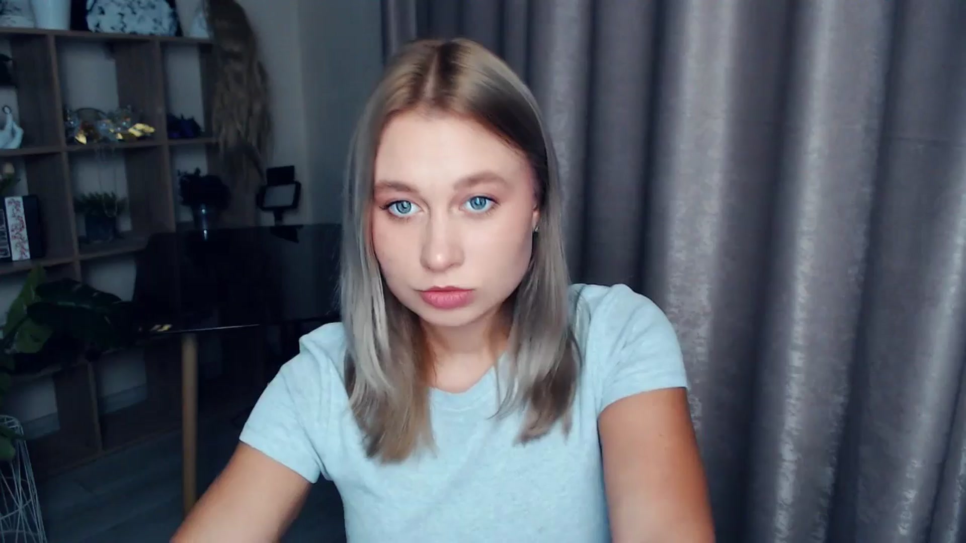 Gallery image thumbnail from Kukla_kolduna's myfreecams stream on, 12/04/2025, 16:22 image 16 of 20