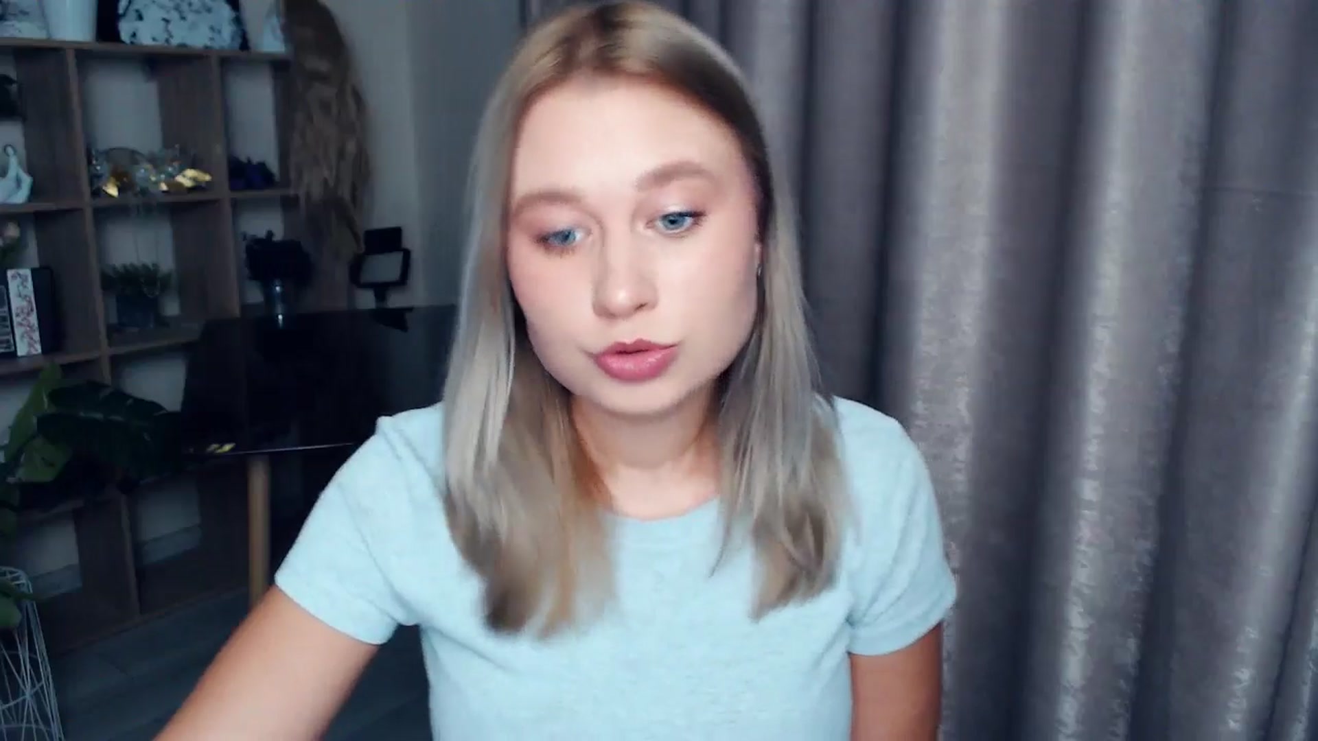 Gallery image thumbnail from Kukla_kolduna's myfreecams stream on, 12/04/2025, 16:22 image 12 of 20