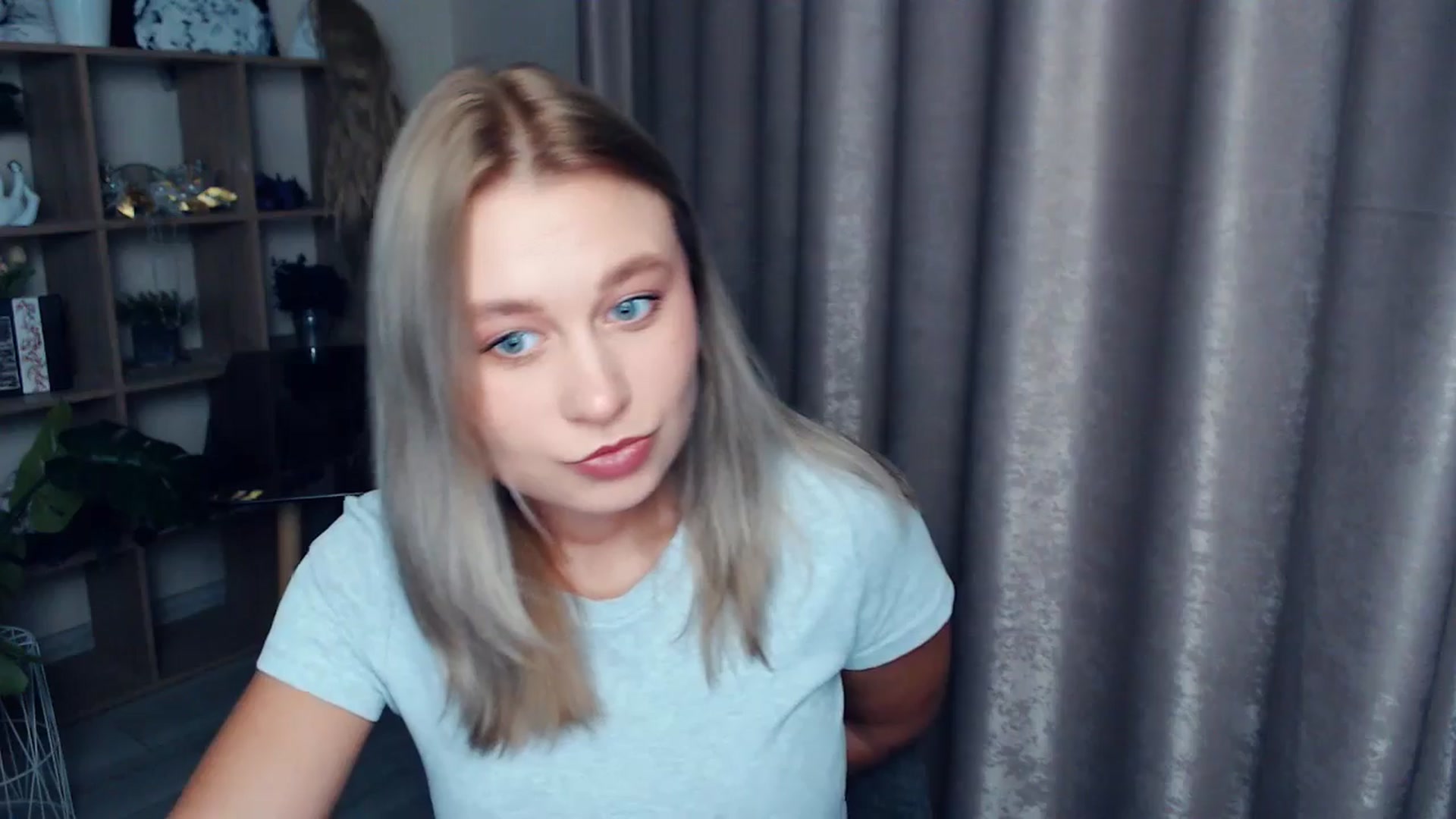 Gallery image thumbnail from Kukla_kolduna's myfreecams stream on, 12/04/2025, 16:22 image 7 of 20