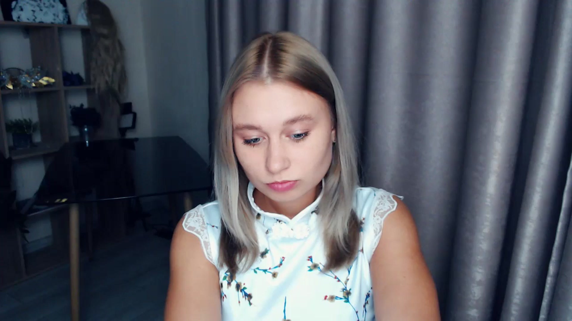 Gallery image thumbnail from Kukla_kolduna's myfreecams stream on, 12/05/2025, 17:07 image 12 of 20