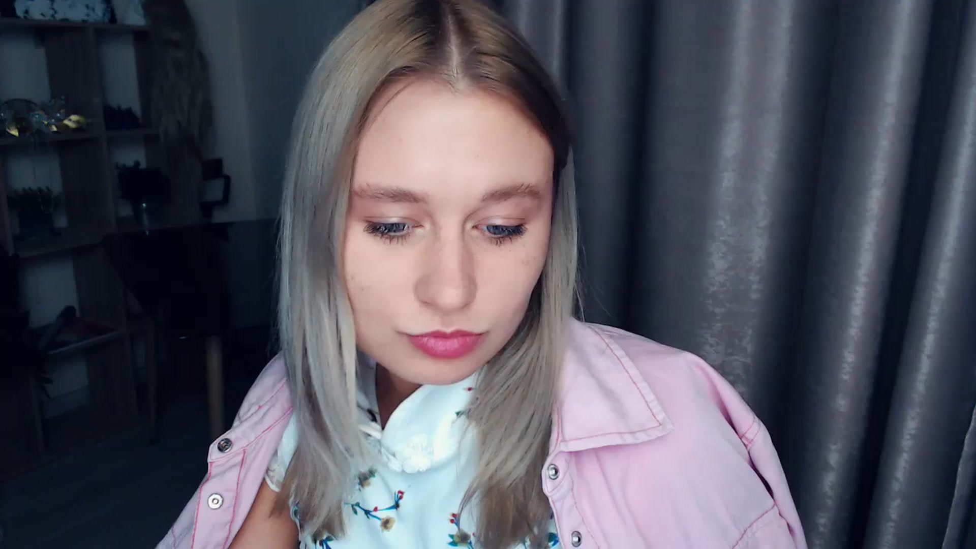 Gallery image thumbnail from Kukla_kolduna's myfreecams stream on, 12/05/2025, 18:34 image 7 of 20