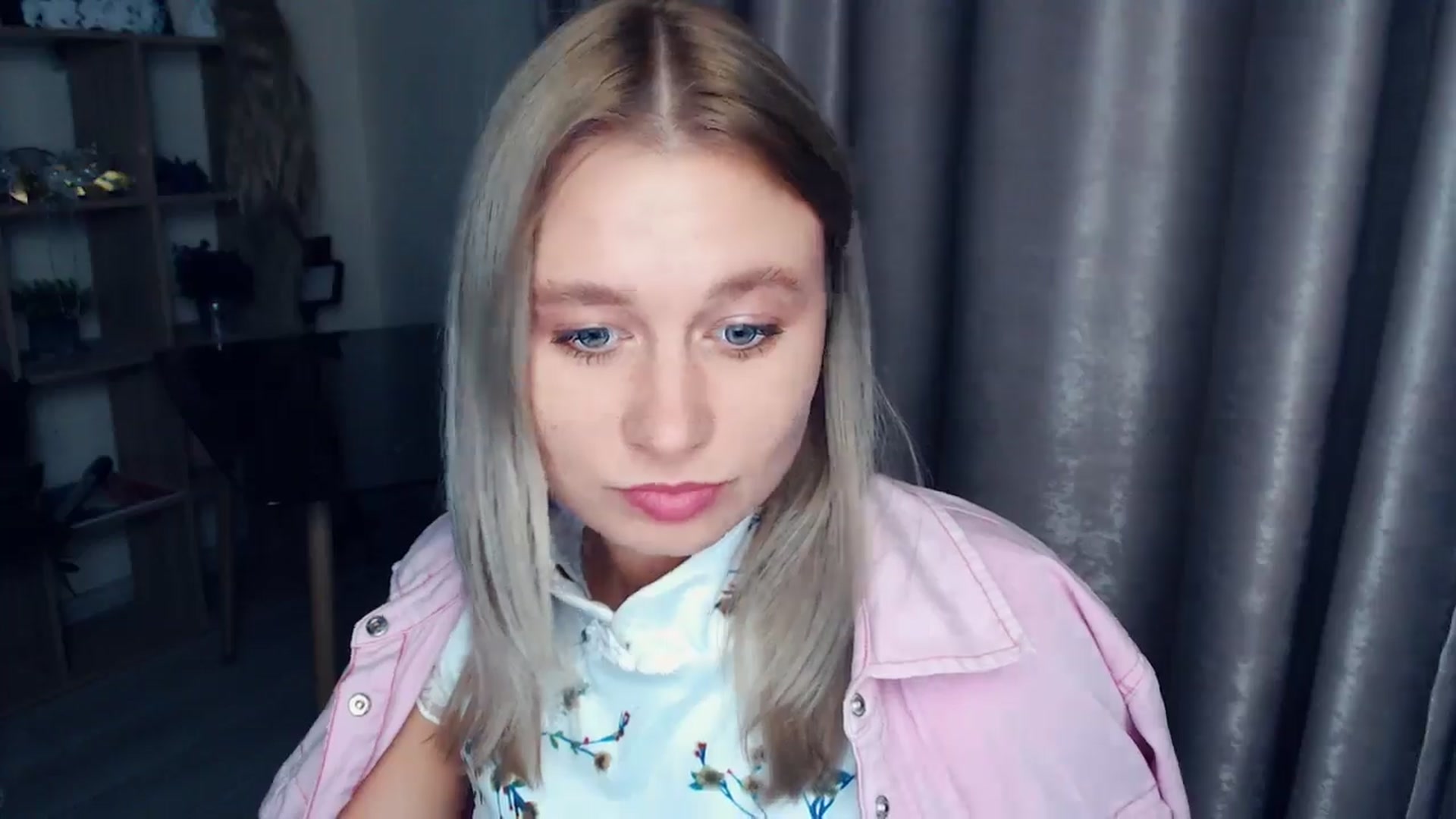 Gallery image thumbnail from Kukla_kolduna's myfreecams stream on, 12/05/2025, 18:34 image 11 of 20