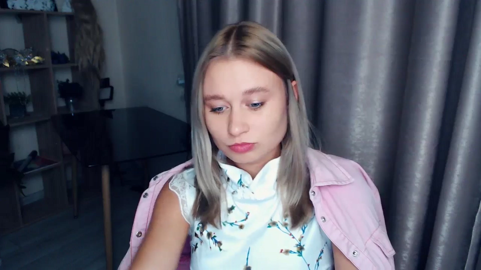 Gallery image thumbnail from Kukla_kolduna's myfreecams stream on, 12/05/2025, 18:34 image 16 of 20