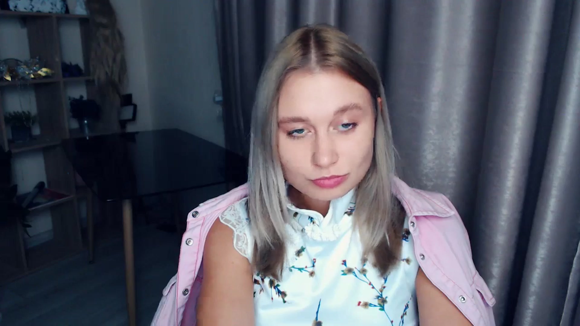 Gallery image thumbnail from Kukla_kolduna's myfreecams stream on, 12/05/2025, 18:34 image 20 of 20