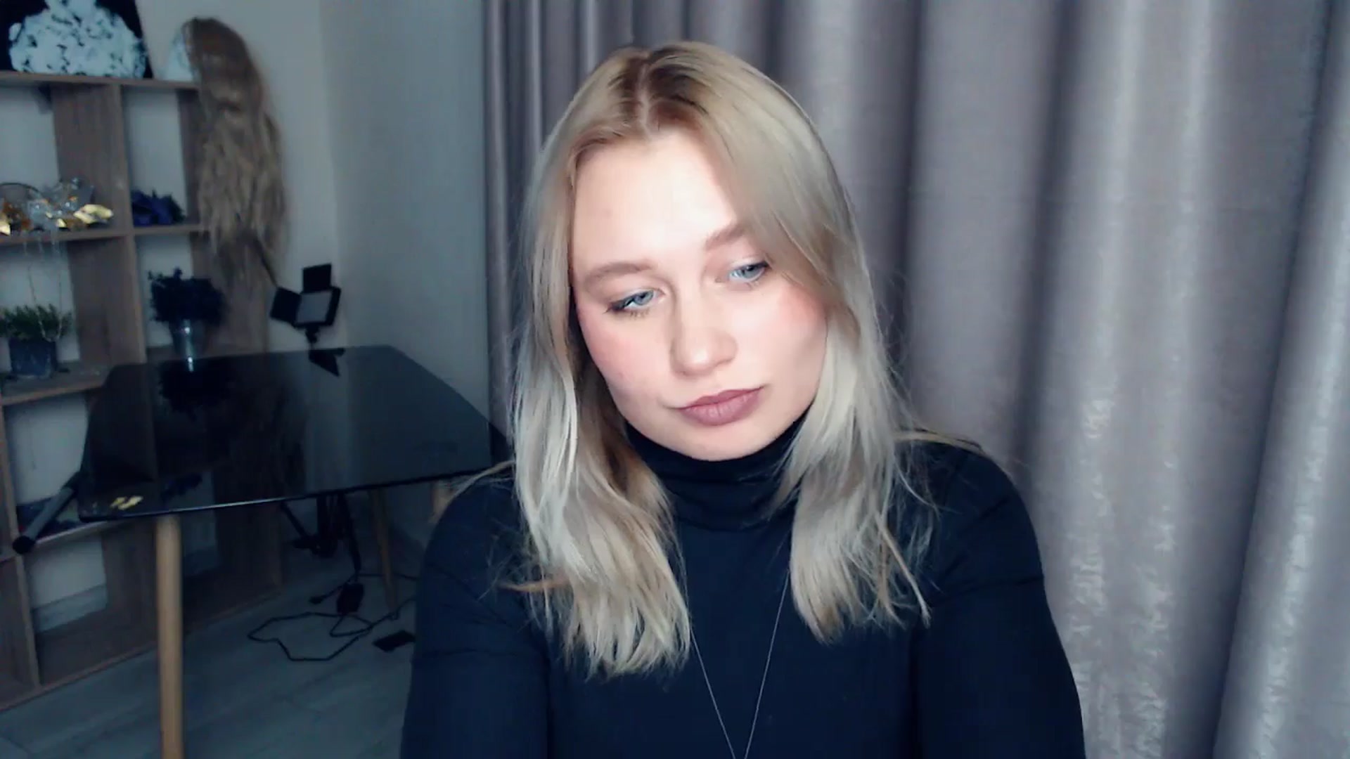 Gallery image thumbnail from Kukla_kolduna's myfreecams stream on, 12/07/2025, 17:51 image 12 of 20