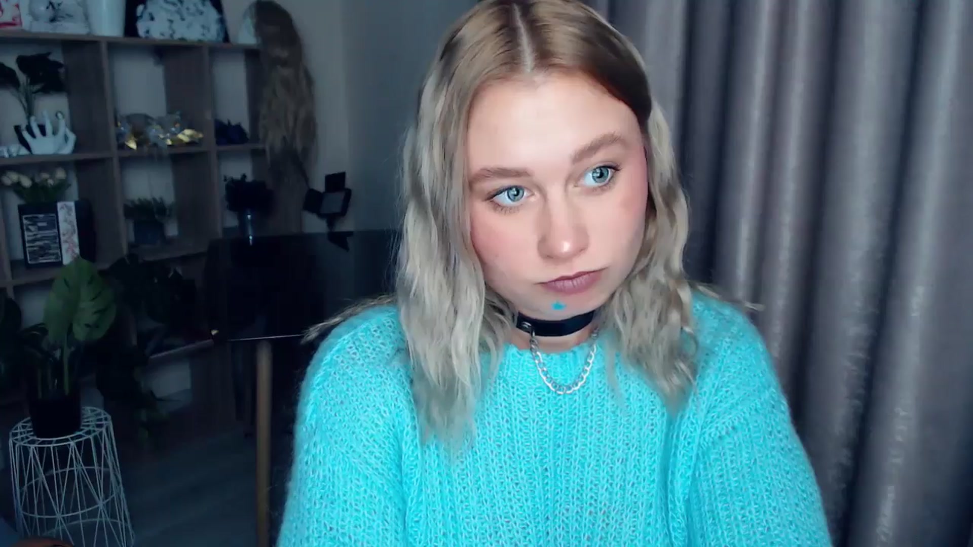 Gallery image thumbnail from Kukla_kolduna's myfreecams stream on, 12/10/2025, 19:00 image 7 of 20