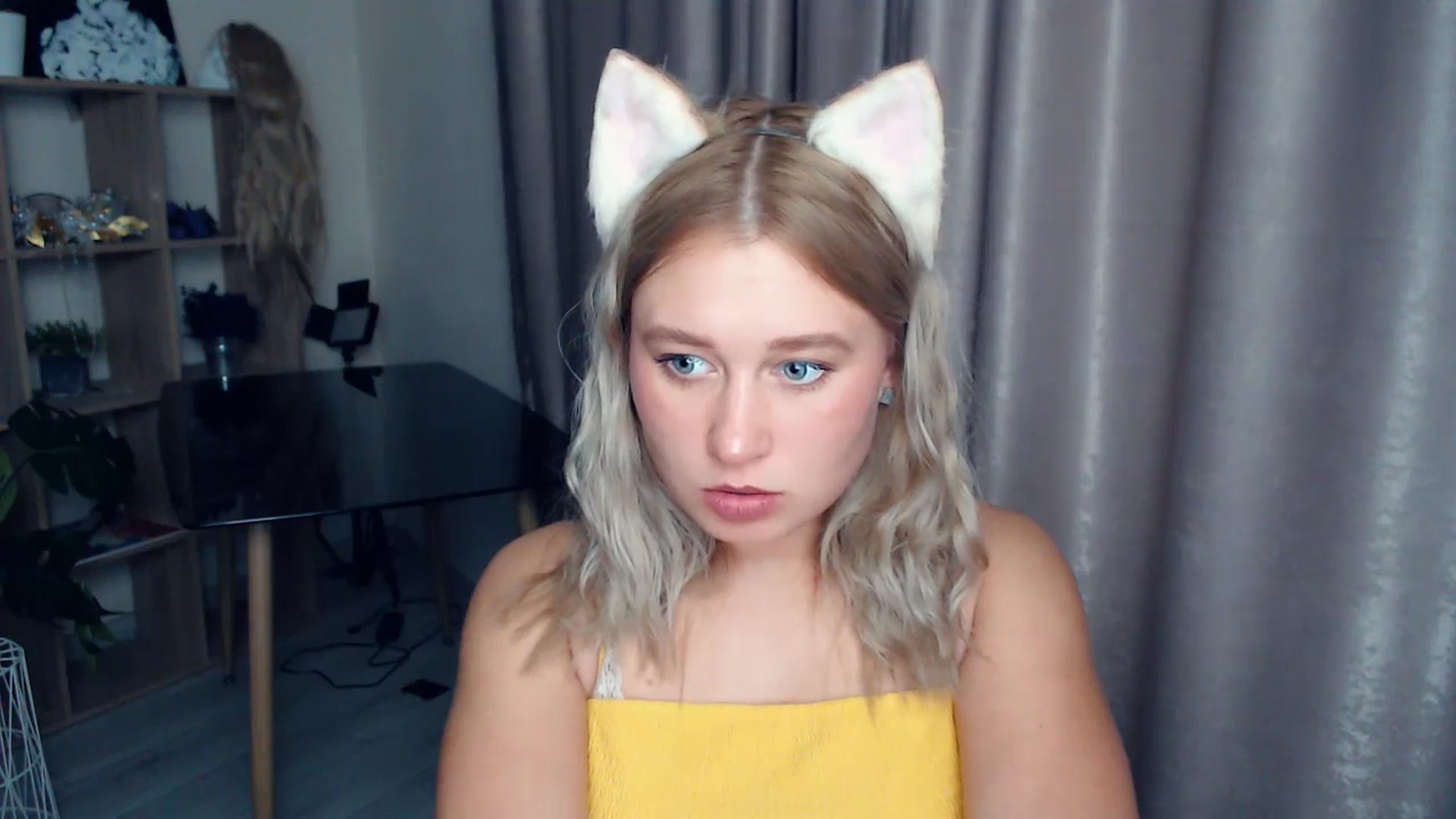 Gallery image thumbnail from Kukla_kolduna's myfreecams stream on, 12/11/2025, 18:08 image 9 of 20