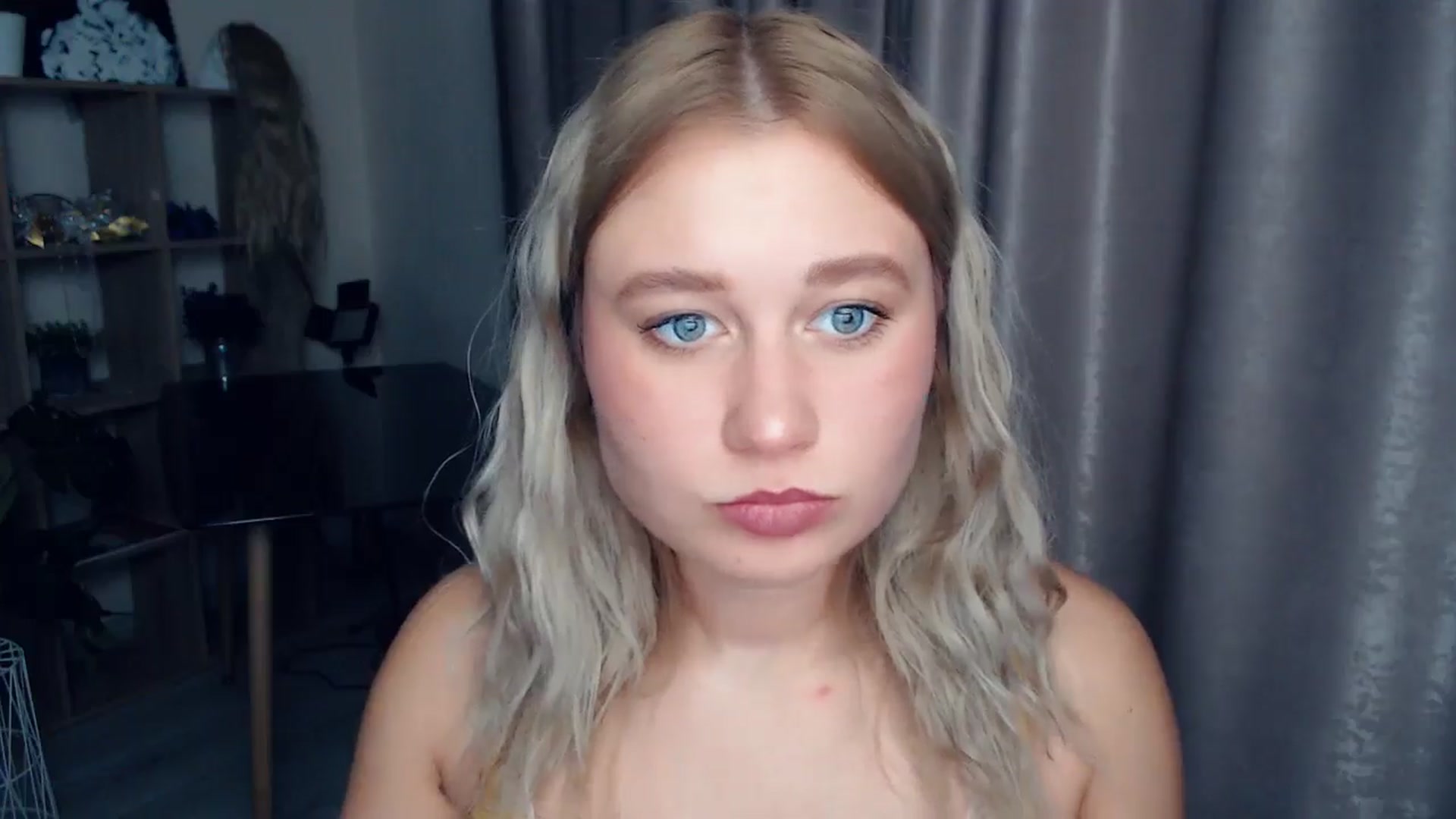 Gallery image thumbnail from Kukla_kolduna's myfreecams stream on, 12/11/2025, 18:08 image 10 of 20