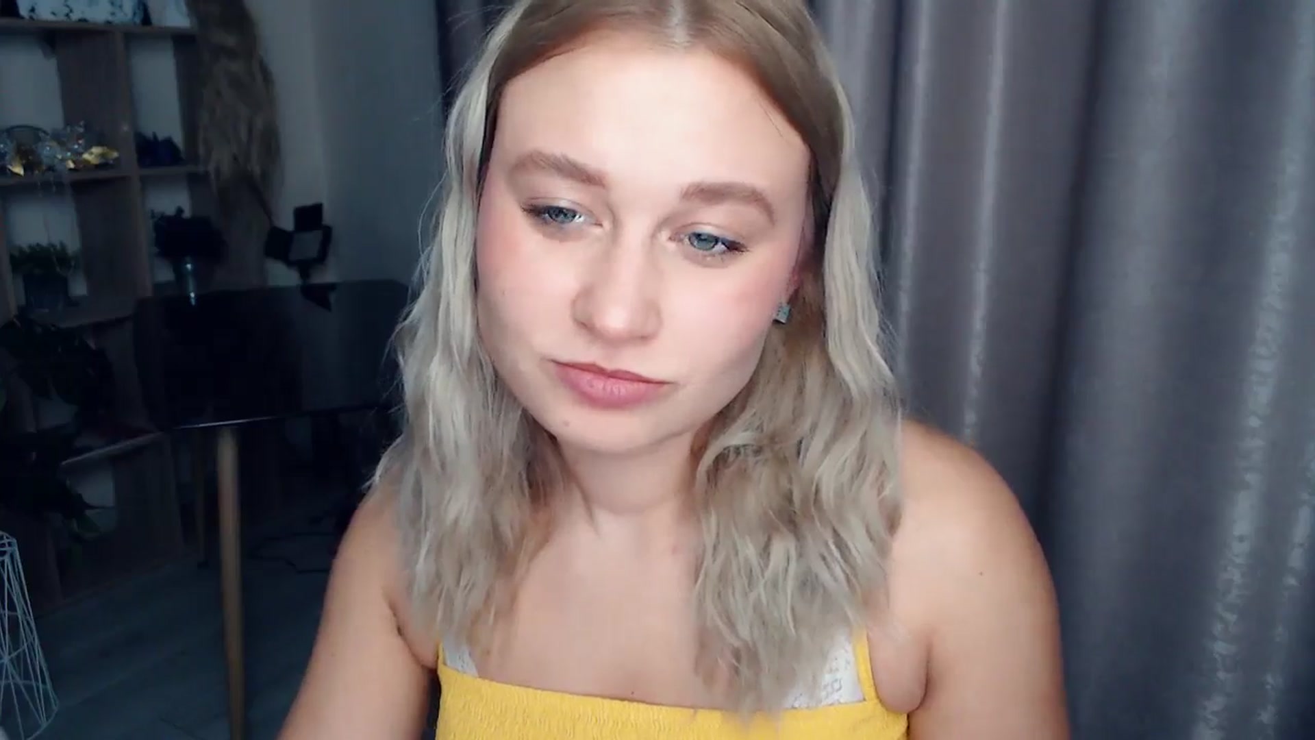 Gallery image thumbnail from Kukla_kolduna's myfreecams stream on, 12/11/2025, 18:08 image 19 of 20